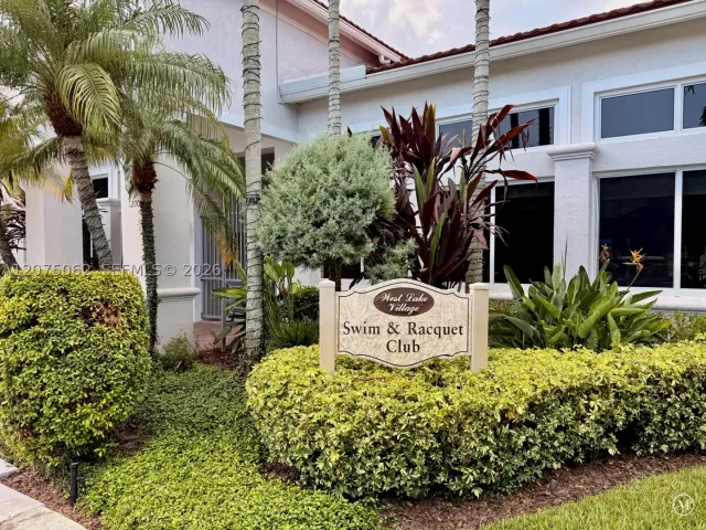 Продажа дома по адресу 1140 Oysterwood St - фото 9353809