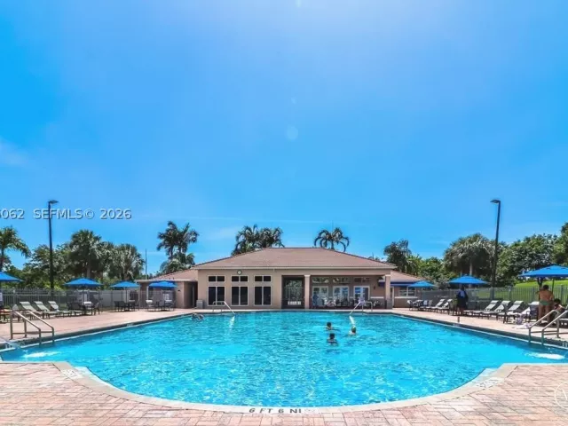 Продажа дома по адресу 1140 Oysterwood St - фото 9353810
