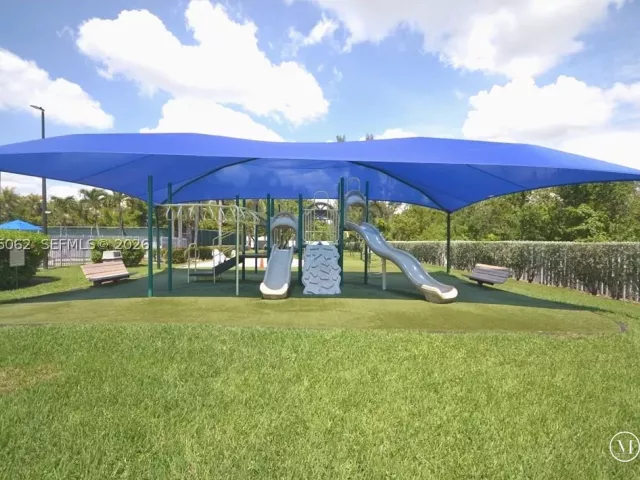Продажа дома по адресу 1140 Oysterwood St - фото 9353813