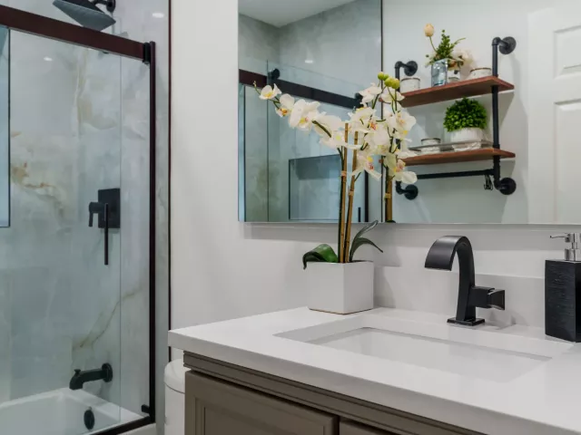 Продажа дома по адресу 533 NE 1st Avenue - фото 9355279