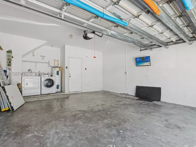 Продажа дома по адресу 1567 SE 20th Ave - фото 9362595