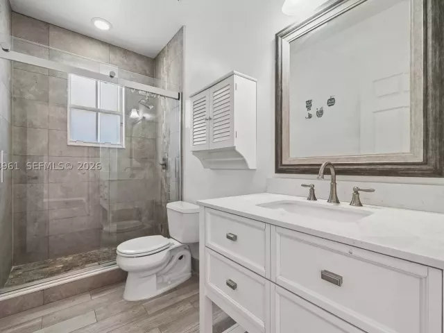 Продажа дома по адресу 1567 SE 20th Ave - фото 9362587