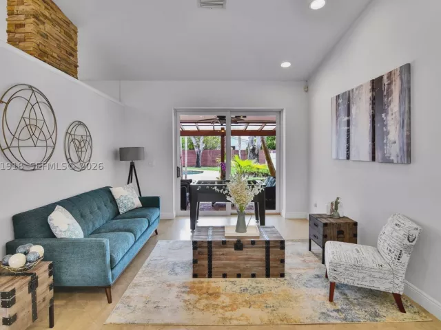 Продажа дома по адресу 13241 SW 104th Ave - фото 9372383