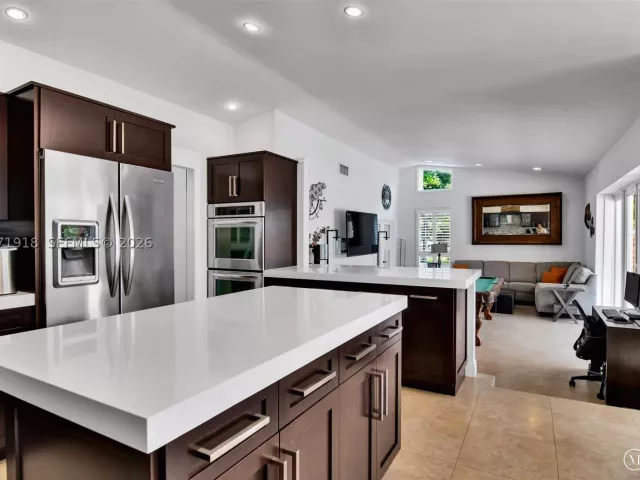 Продажа дома по адресу 13241 SW 104th Ave - фото 9372393