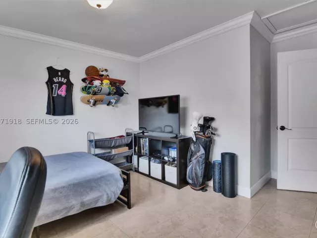 Продажа дома по адресу 13241 SW 104th Ave - фото 9372416