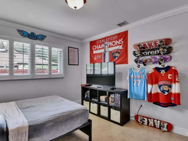 Продажа дома по адресу 13241 SW 104th Ave - фото 9372419