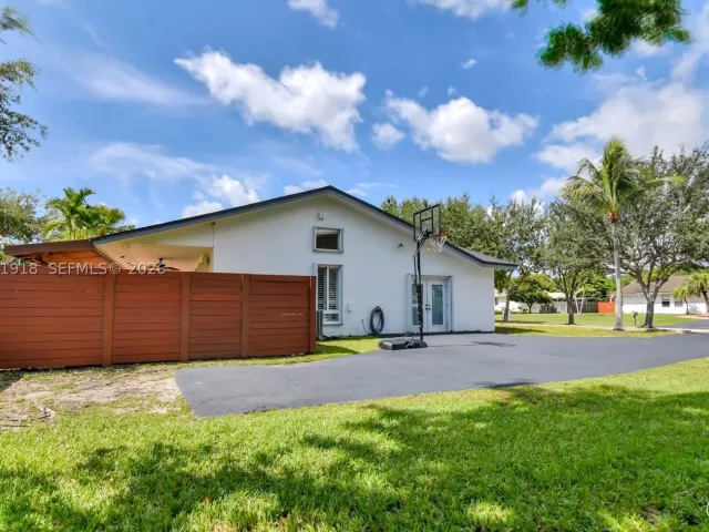 Продажа дома по адресу 13241 SW 104th Ave - фото 9372425