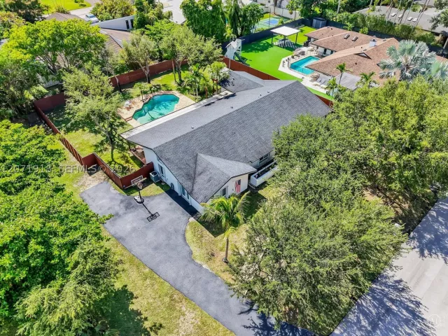 Продажа дома по адресу 13241 SW 104th Ave - фото 9372444