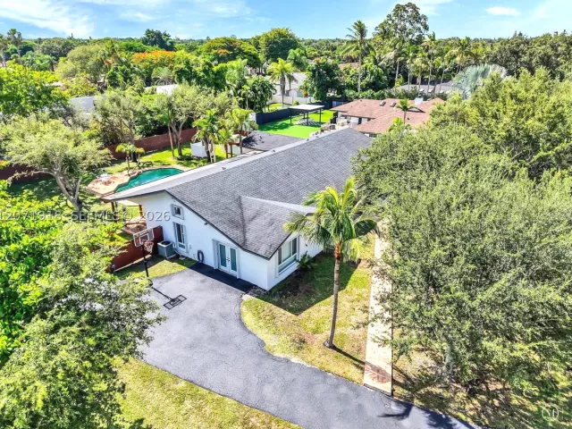 Продажа дома по адресу 13241 SW 104th Ave - фото 9372445