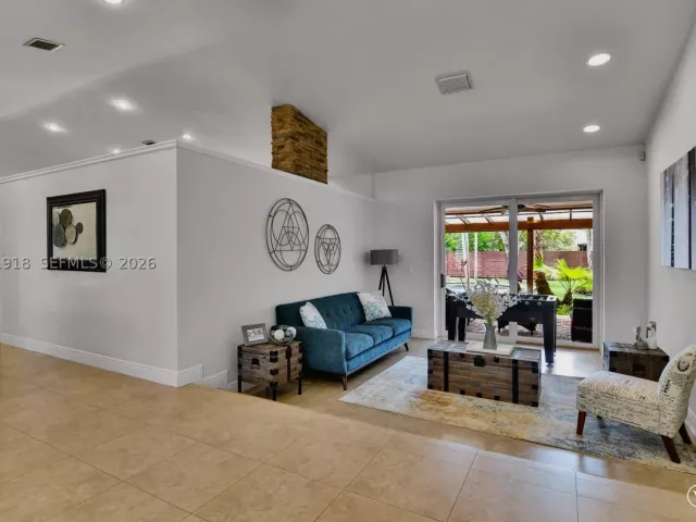 Продажа дома по адресу 13241 SW 104th Ave - фото 9372382