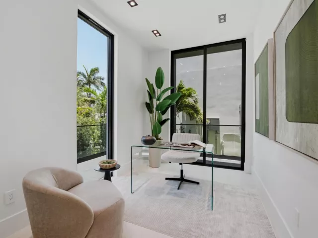 Продажа дома по адресу 3209 NE 26TH Street - фото 9375174