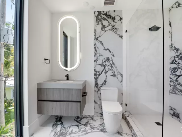 Продажа дома по адресу 3209 NE 26TH Street - фото 9375180