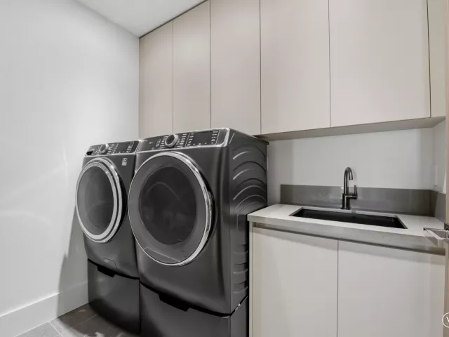 Продажа дома по адресу 3209 NE 26TH Street - фото 9375182