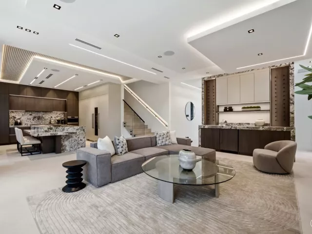 Продажа дома по адресу 3209 NE 26TH Street - фото 9375156