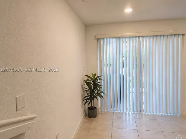 Продажа дома по адресу 364 NW 8th Ct 364 - фото 9368536