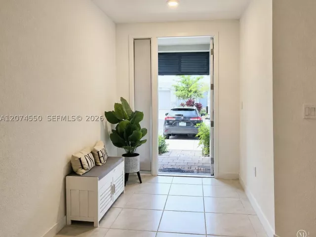 Продажа дома по адресу 364 NW 8th Ct 364 - фото 9368526