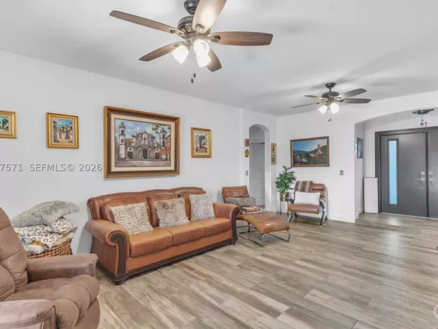 Продажа дома по адресу 12382 SW 213th Ter - фото 9360833