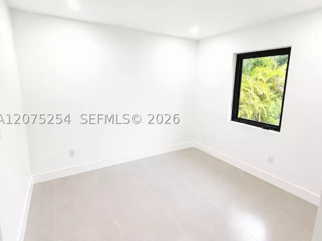 Продажа дома по адресу 544 NW 12th St - фото 9362605