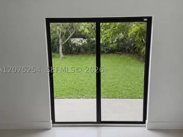 Продажа дома по адресу 544 NW 12th St - фото 9362606