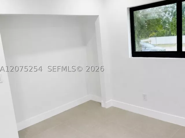 Продажа дома по адресу 544 NW 12th St - фото 9362601
