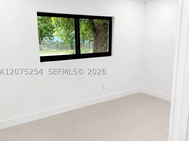 Продажа дома по адресу 544 NW 12th St - фото 9362602