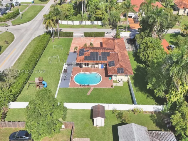 Продажа дома по адресу 2 NE 160th St - фото 9360782