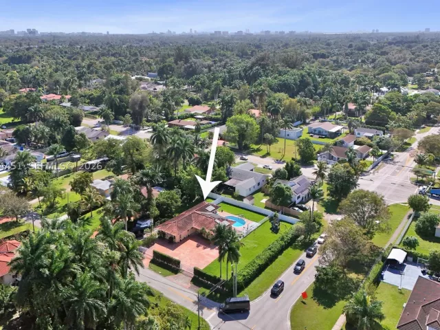 Продажа дома по адресу 2 NE 160th St - фото 9360788