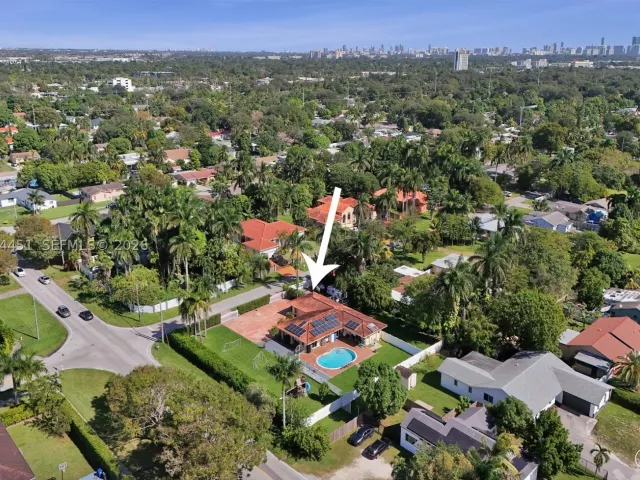 Продажа дома по адресу 2 NE 160th St - фото 9360789