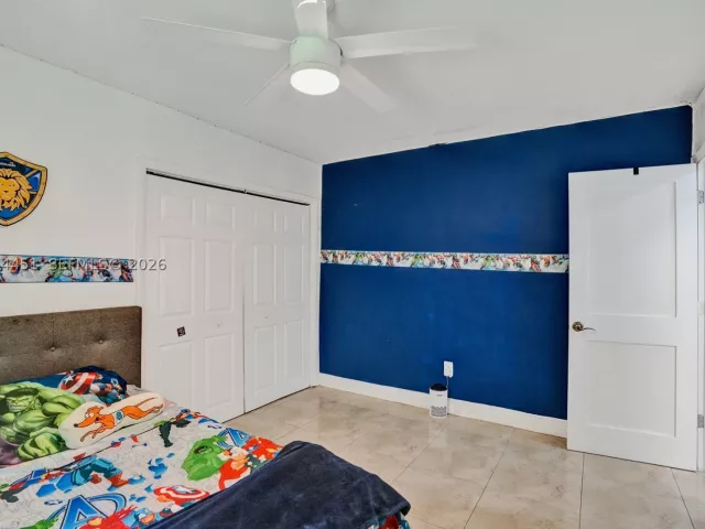 Продажа дома по адресу 2 NE 160th St - фото 9360794