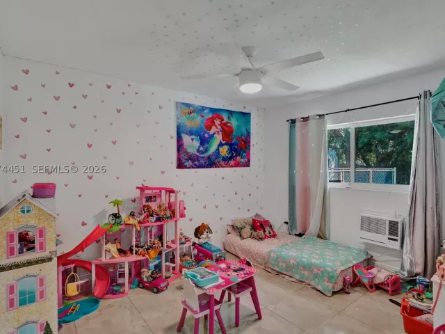 Продажа дома по адресу 2 NE 160th St - фото 9360796
