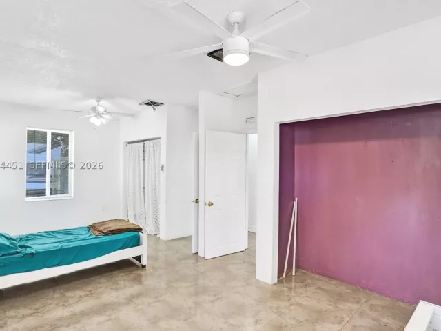 Продажа дома по адресу 2 NE 160th St - фото 9360798