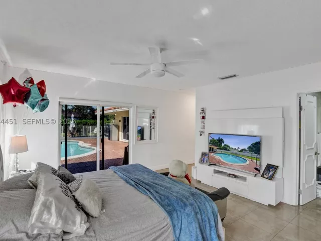 Продажа дома по адресу 2 NE 160th St - фото 9360808