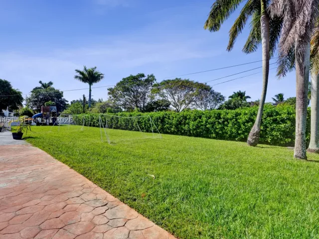 Продажа дома по адресу 2 NE 160th St - фото 9360817