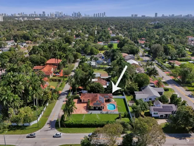 Продажа дома по адресу 2 NE 160th St - фото 9360821