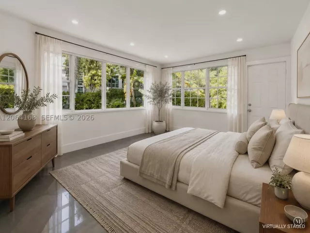 Продажа дома по адресу 902 NW 10th Ct - фото 9376918