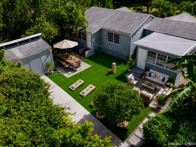Продажа дома по адресу 902 NW 10th Ct - фото 9376935
