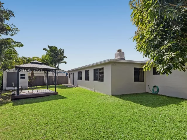 Продажа дома по адресу 1391 NW 18th St - фото 9368724
