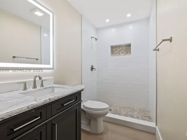 Продажа дома по адресу 1391 NW 18th St - фото 9368727