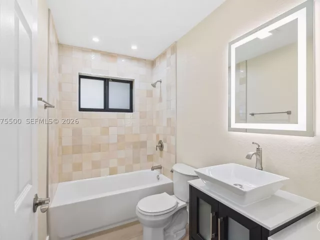 Продажа дома по адресу 1391 NW 18th St - фото 9368732