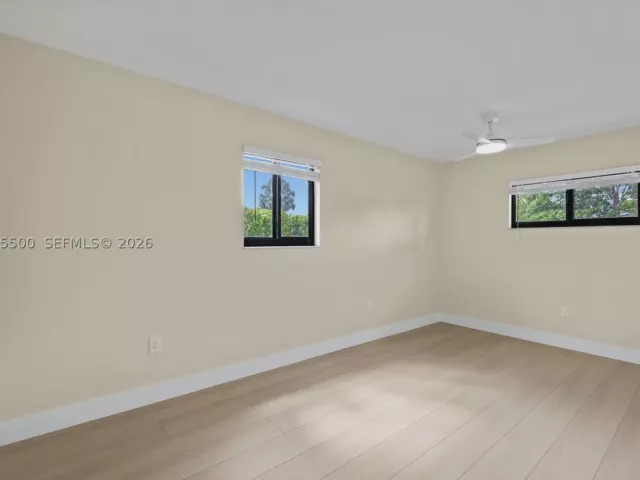 Продажа дома по адресу 1391 NW 18th St - фото 9368739