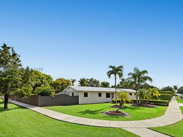 Продажа дома по адресу 1391 NW 18th St - фото 9368710
