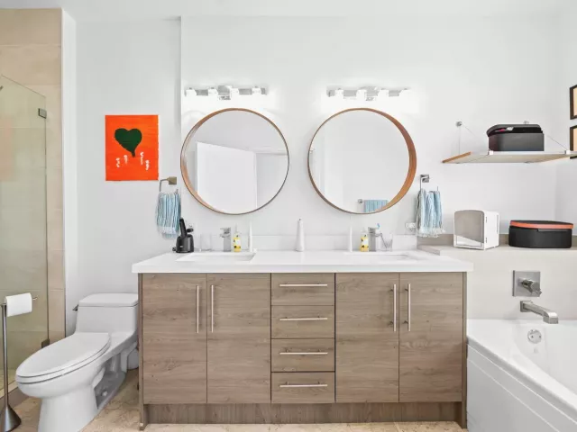 Продажа дома по адресу 757 NE 4TH Avenue - фото 9372871