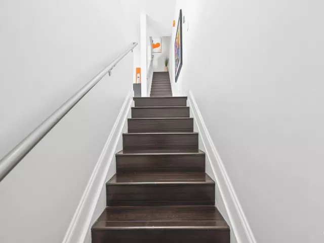 Продажа дома по адресу 757 NE 4TH Avenue - фото 9372880