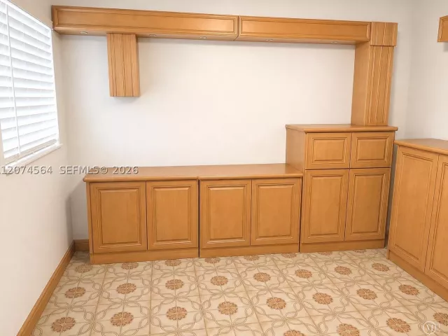Продажа дома по адресу 3010 NW 32nd St - фото 9367678