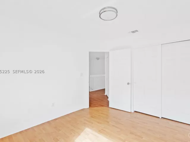 Продажа дома по адресу 15842 SW 14 ST - фото 9360617