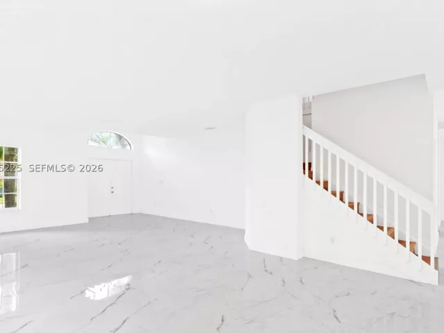 Продажа дома по адресу 15842 SW 14 ST - фото 9360599