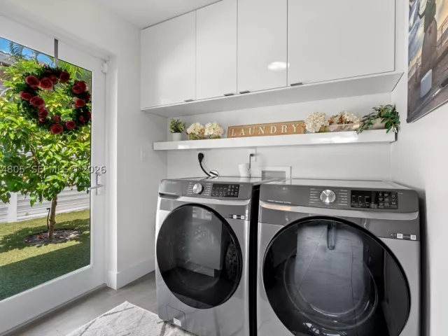 Продажа дома по адресу 2812 NE 28th St - фото 9373364