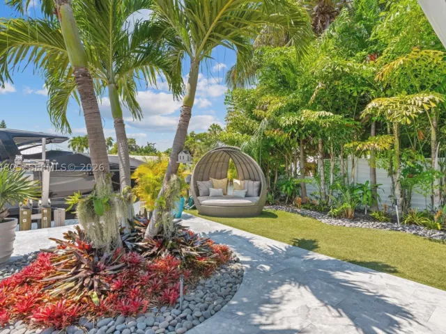 Продажа дома по адресу 2812 NE 28th St - фото 9373377