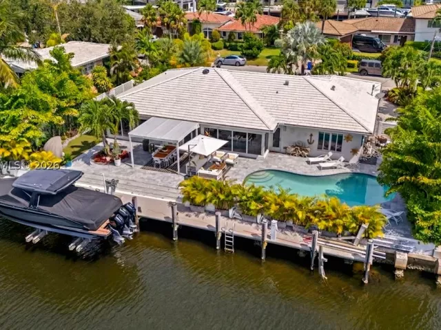 Продажа дома по адресу 2812 NE 28th St - фото 9373395