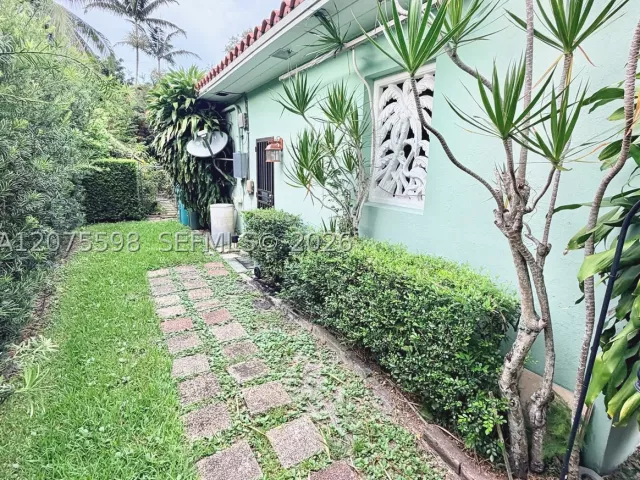 Продажа дома по адресу 951 NE 115th St - фото 9372733